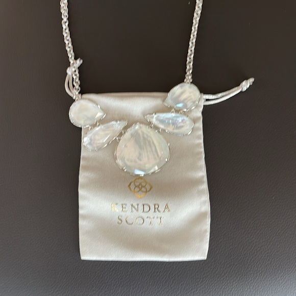 NWOT Kendra Scott Kenzie Statement Necklace Silver Ivory Mother of Pearl - Picture 7 of 7